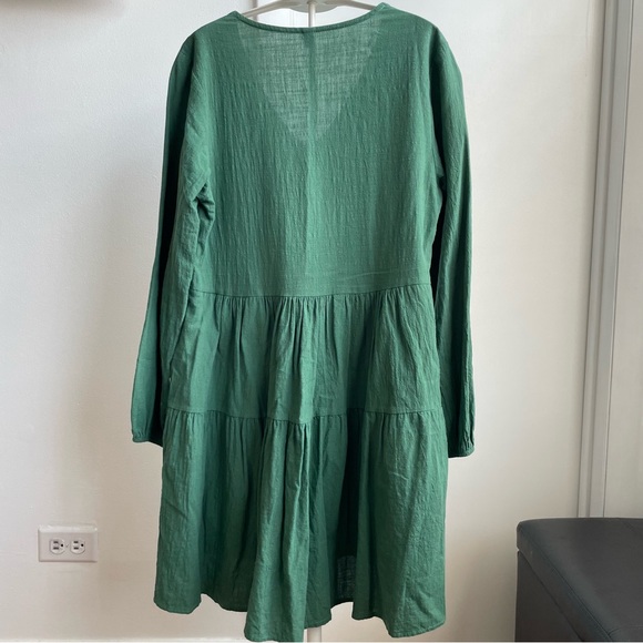 Green Long Sleeve Dress - Picture 4 of 6